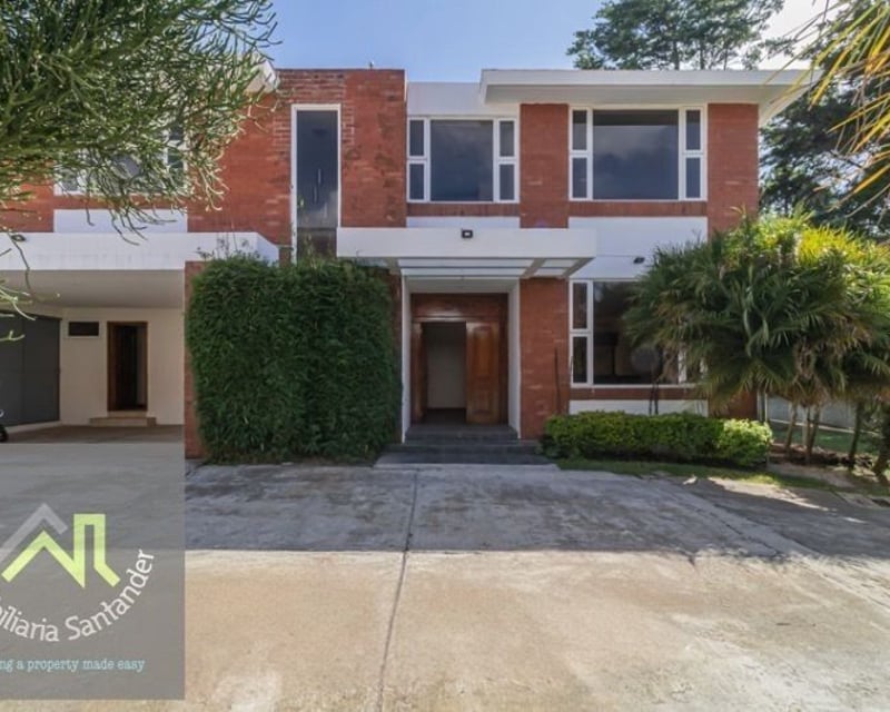 Condominio en Venta ( 3 casas + terreno) , Km 19 Carretera a El Salvador