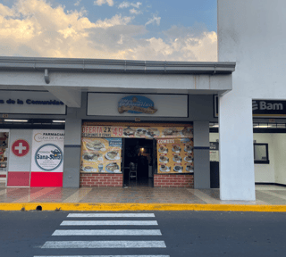 Local en Venta para Inversión / Plaza Atanasio, zona 12