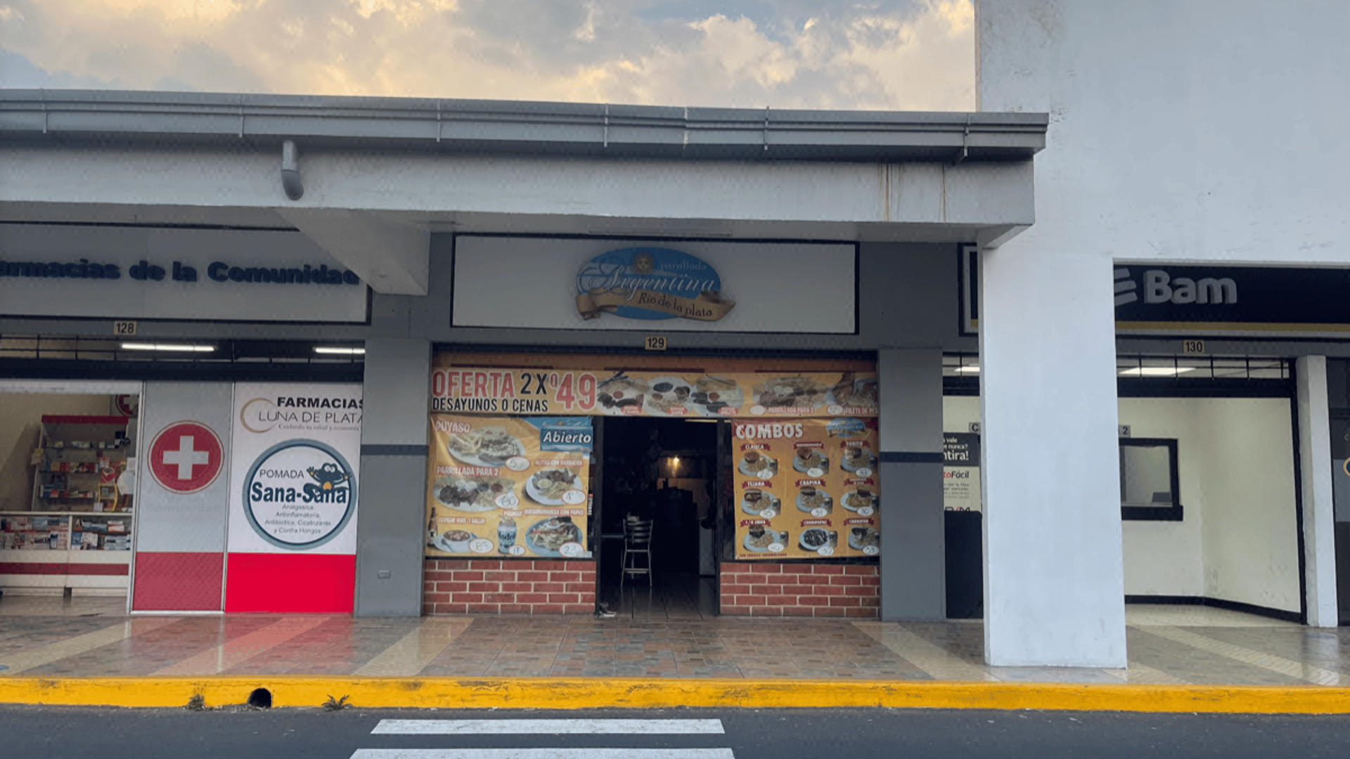 Local en Venta para Inversión / Plaza Atanasio, zona 12