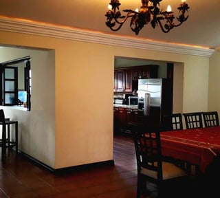 Casa con jardín en venta, la Antigua