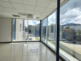 Oficina en Renta Zona Pradera Zona 10 de 86.57 mts2 - 2