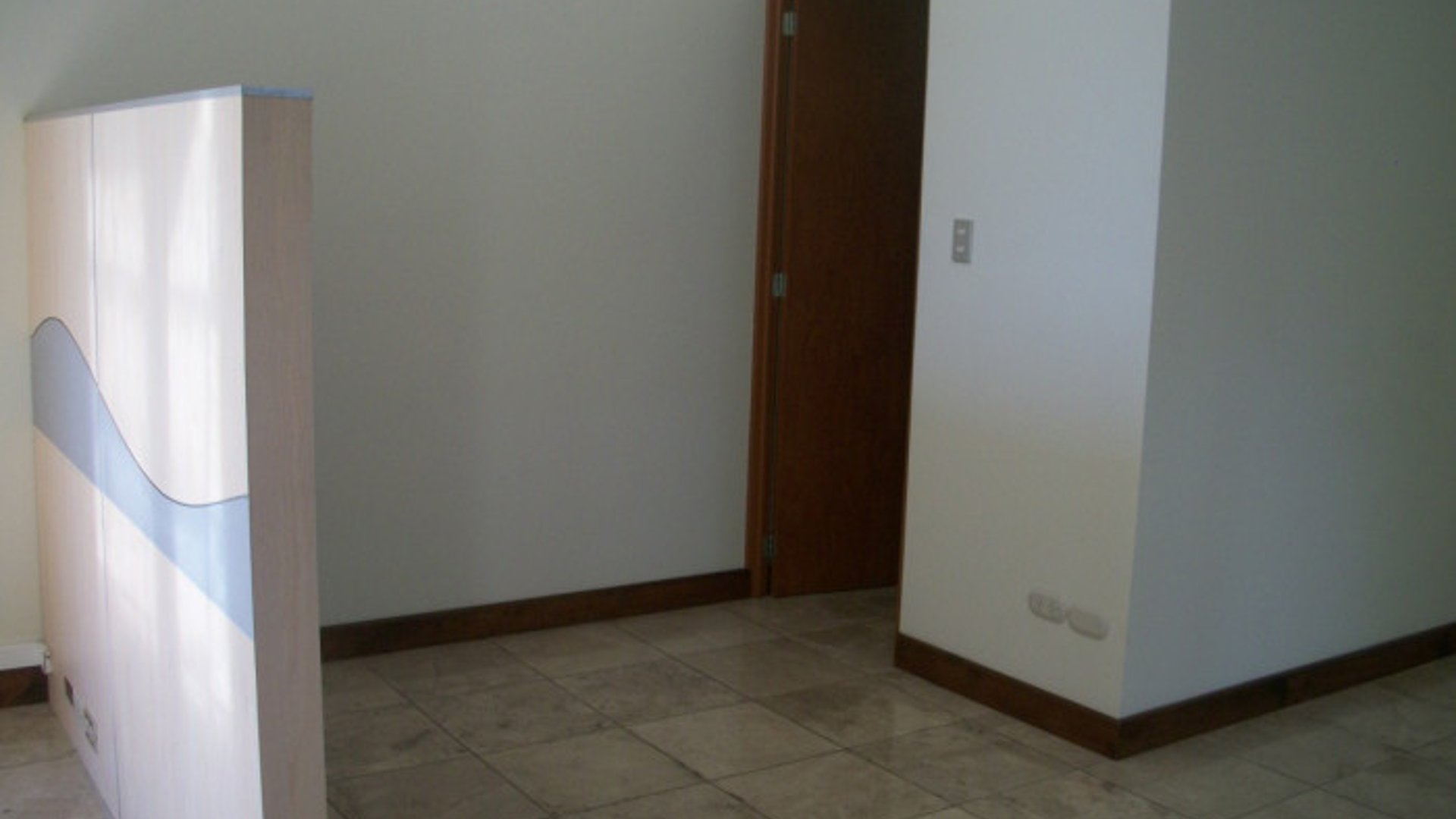 En Venta Local Comercial en zona 15 Edificio Avante - Miniatura 9