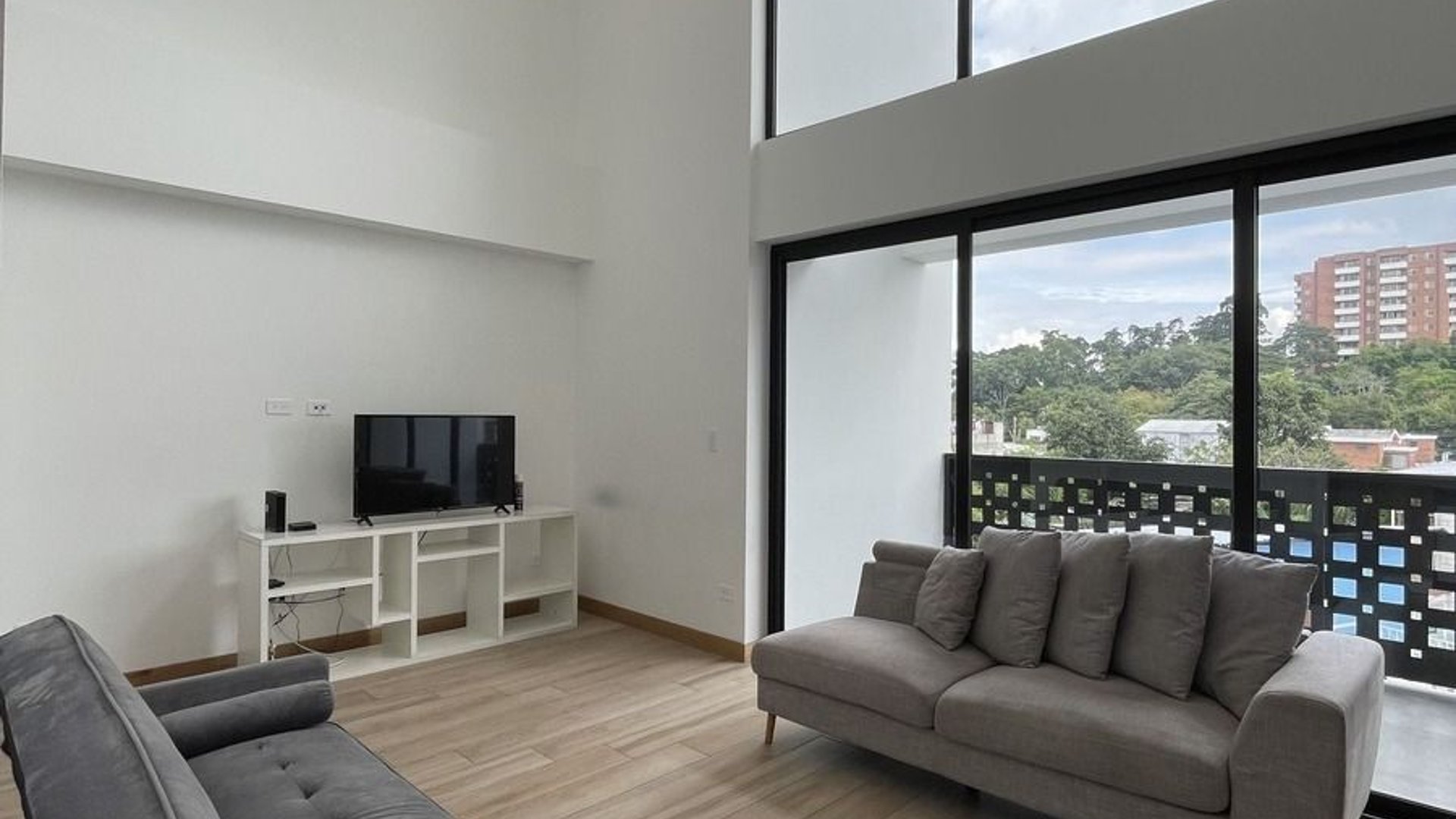 Apartamento en Venta – Edificio AOKI, Zona 14