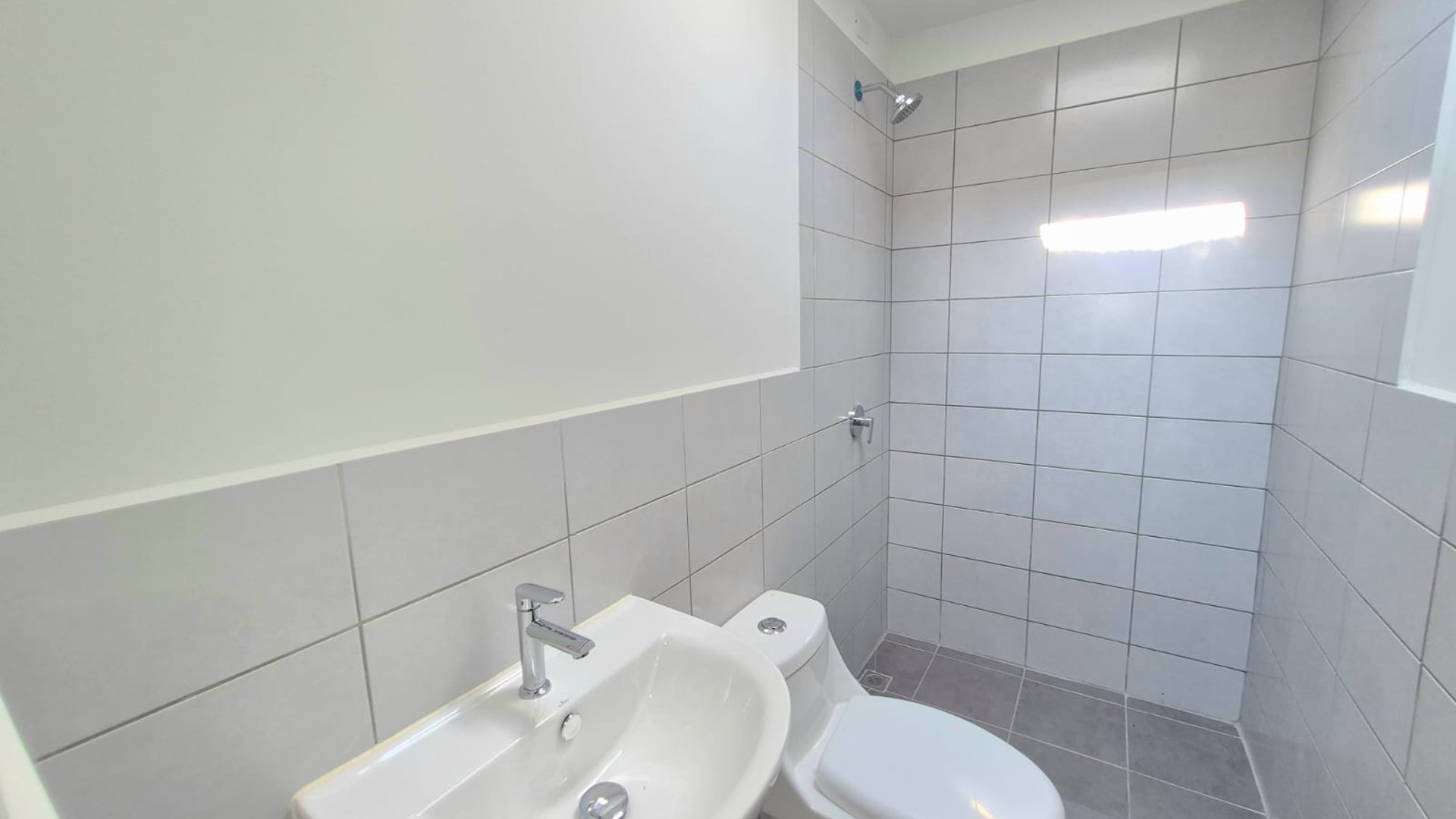 VENTA Casa Nueva dentro de Pinabetes Condominio Eucaliptos - Miniatura 10