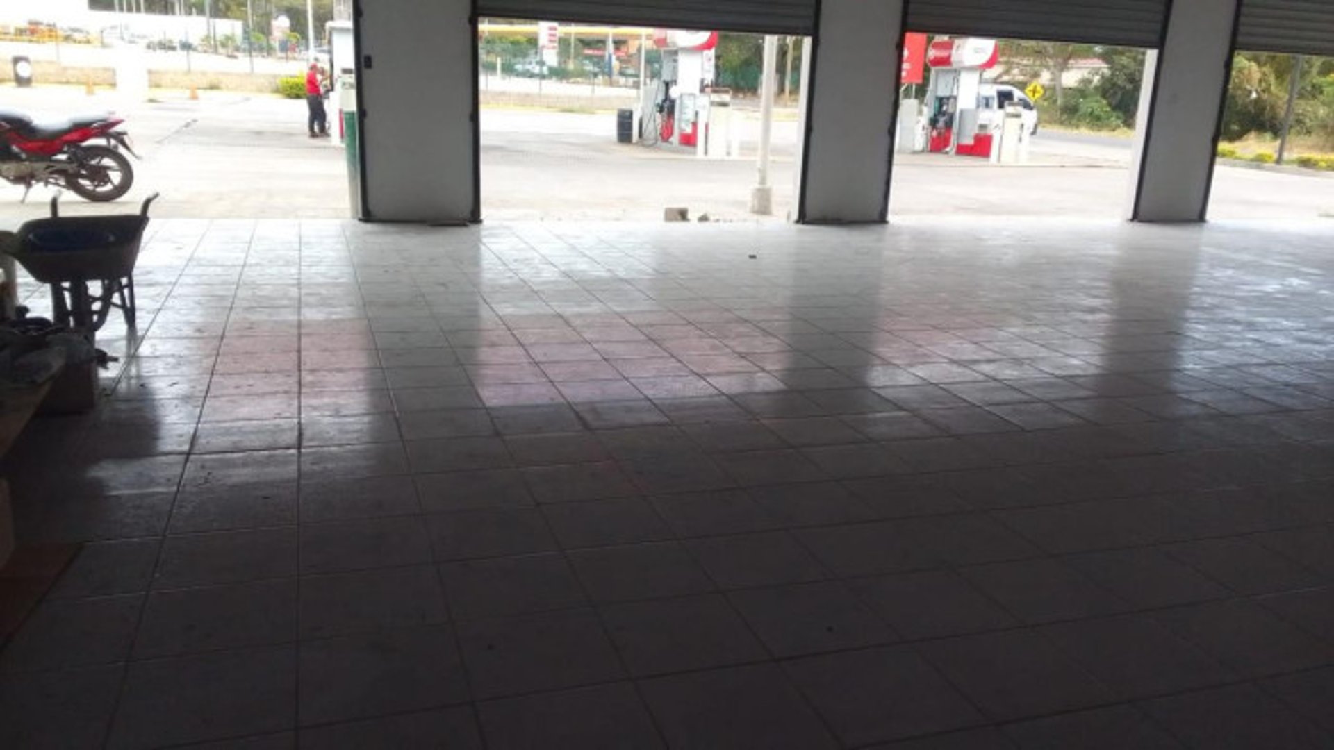 Locales en Renta en Plaza Sobre Carretera a Jutiapa - Miniatura 2