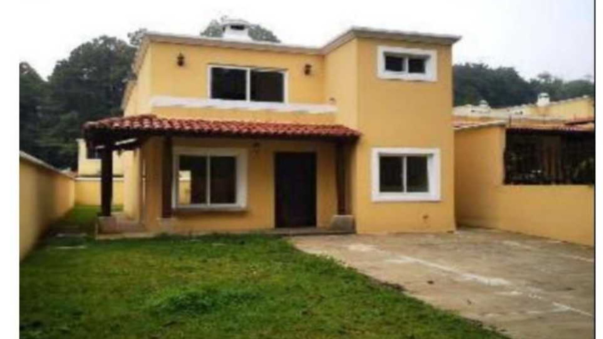 Venta de casa 2 niveles Residencial La Hacienda San Lucas Sac. - Miniatura 3