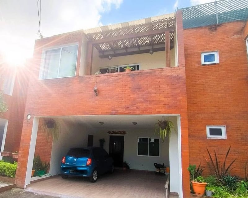 Casa en Venta en Hacienda Real Zona 16 Guatemala