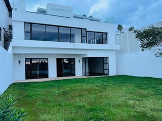 Alquilo Linda Casa en zona 15 San Lázaro - 2