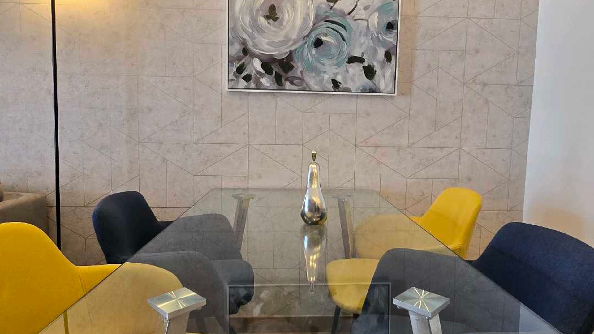 APARTAMENTO AMUEBLADO EN ALQUILER EN ZONA 10 - - Miniatura 6
