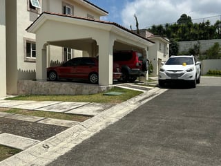 Venta de casa en Villa Venetto Santa Elena Barillas - Image 8