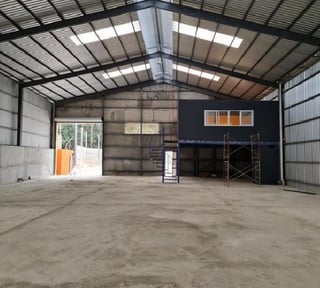 Ofibodega en Alquiler en condominio con garita Z6