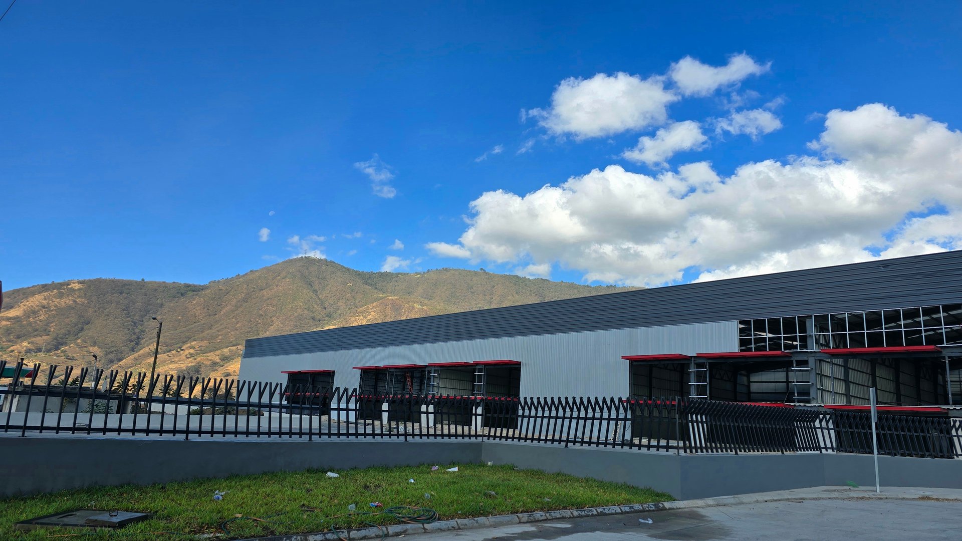 Bodeda comercial en renta en Amatitlán sobre CA-9 - Miniatura 4