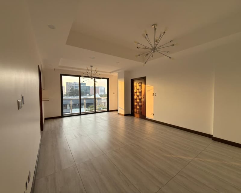 Apartamento en venta de 3 habitaciones y terraza en Z15 Ref-5437