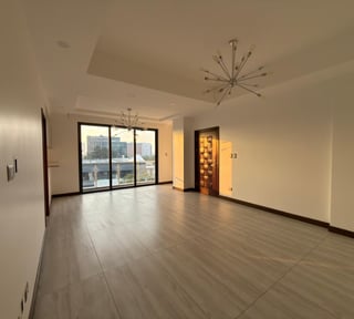 Apartamento en venta de 3 habitaciones y terraza en Z15 Ref-5437