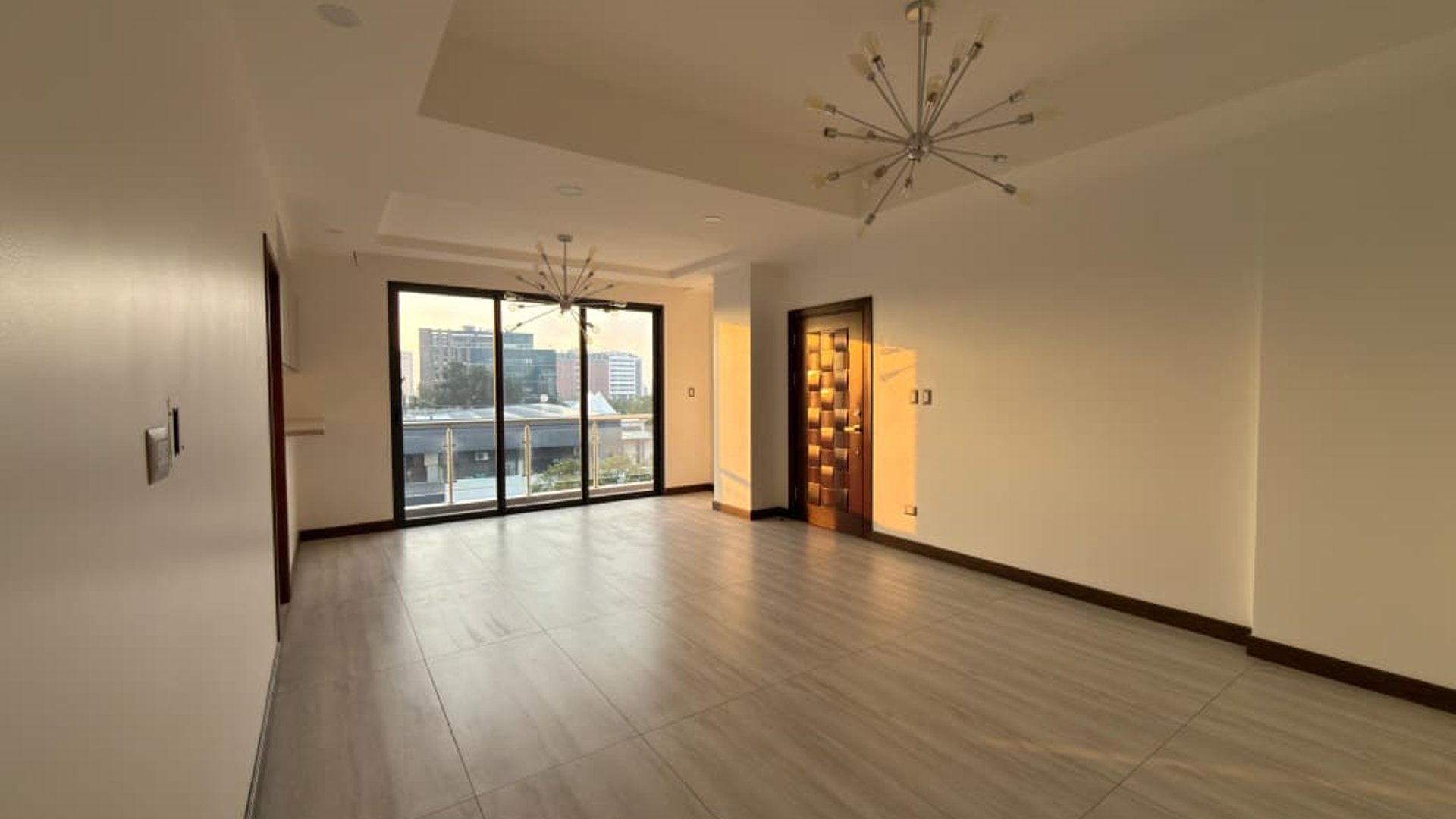 Apartamento en venta de 3 habitaciones y terraza en Z15 Ref-5437