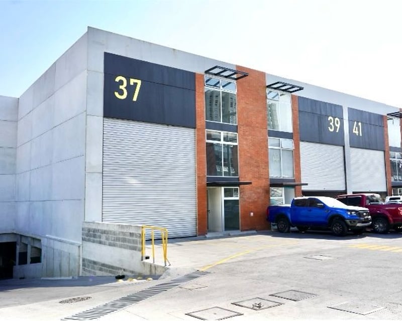 Warehouse for Sale: 425m² in Zona 4 Mixco, Guatemala City - $651,469