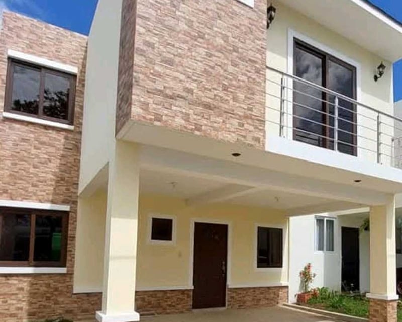 *Vendo casa en Hacienda Las Mercedes I Carr. a San José Pinula*