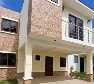 *Vendo casa en Hacienda Las Mercedes I Carr. a San José Pinula*