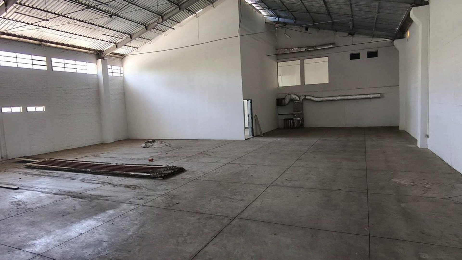 Bodega en Renta - Calzada Atanasio Tzul Zona 8 - Miniatura 15