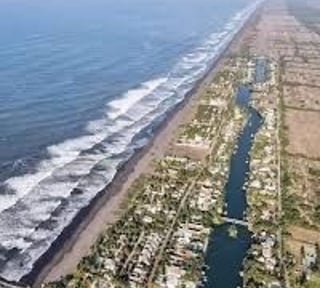 MARINA DEL SUR / Terreno en venta frente a la playa