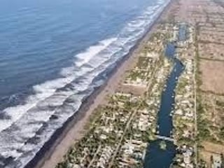 MARINA DEL SUR / Terreno en venta frente a la playa - Image 1