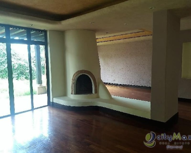Casa en Venta en Carretera a Fraijanes