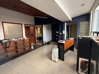 EDIFICIO EN VENTA / RENTA – ZONA 10 - 2