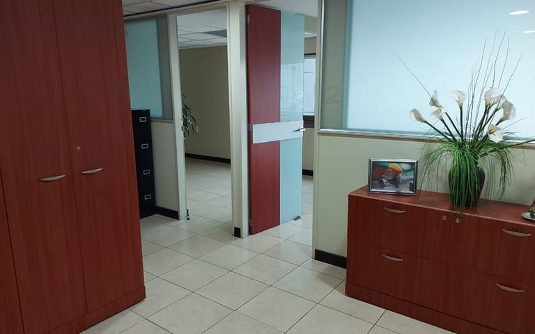 Oficina en Venta en Edificio Torino, zona 10, Guatemala