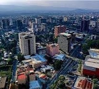 Exclusivo terreno en venta – Zona 10, área Centro Médico