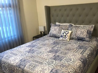 Apartamento Amueblado en renta en zona 14 - 5