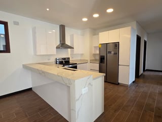 Apartamento nuevo en renta en Cayalá zona 16 Lirios lV 3 habitaciones - 2
