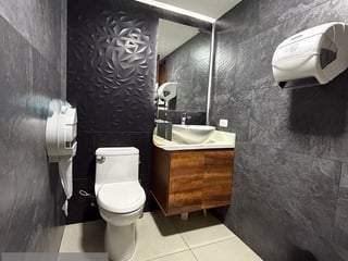 GEMINIS 10 - OFICINA EN RENTA – ZONA 10 (FRENTE A AVIA) - Image 5