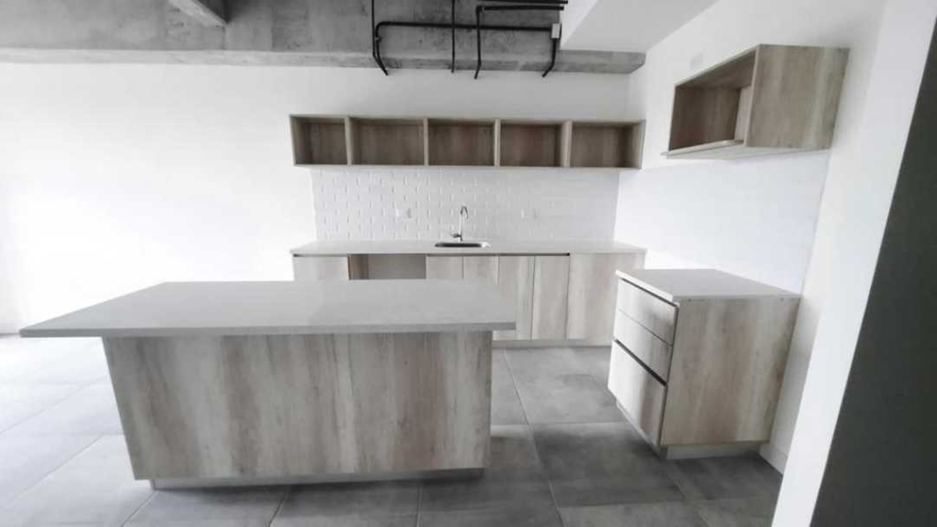 APARTAMENTO EN RENTA EN SILK, ZONA 4
