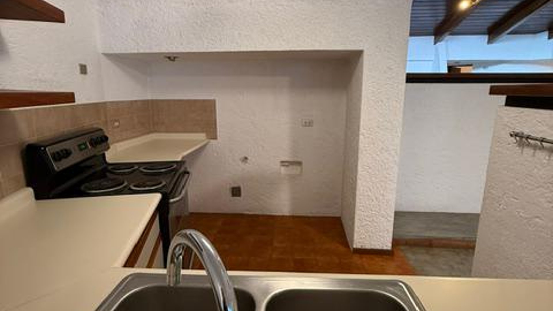 EDIFICIO EL PARQUE  Z. 15 APARTAMENTO EN VENTA - Miniatura 11