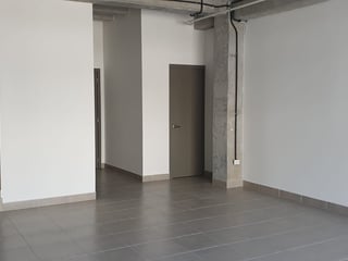 Bodega en Alquiler Calzada la Paz - Image 2