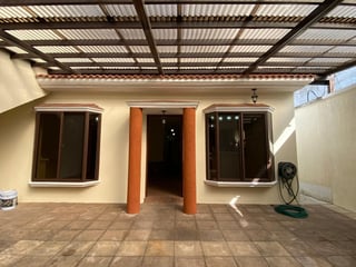 CASA CON APARTAMENTOS EN VENTA CONDOMINIO HACIENDA REAL - Image 2