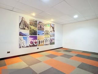 Oficina en Venta en Centro Empresarial – Zona 10 - 2