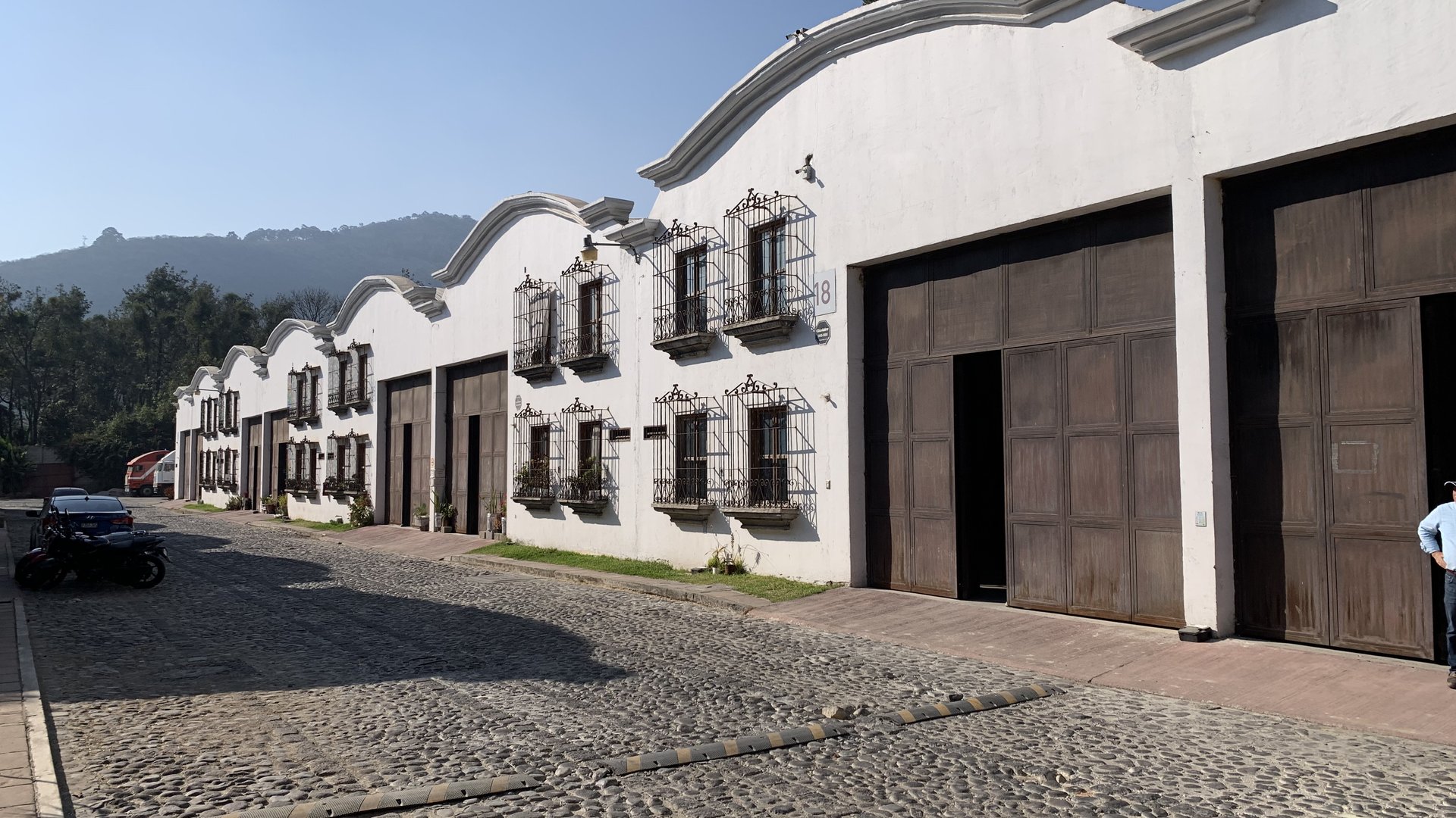 Bodega dentro de complejo en Panorama, Antigua
