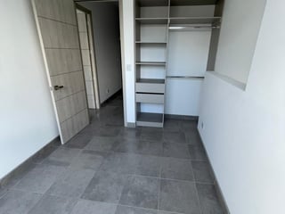 Apartamento en Renta La Floresta Zona 7 - Image 6