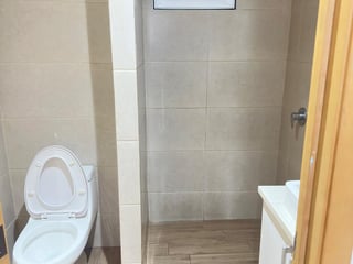 2-Bedroom Apartment for Sale in Zona 10, Guatemala City - Image 4