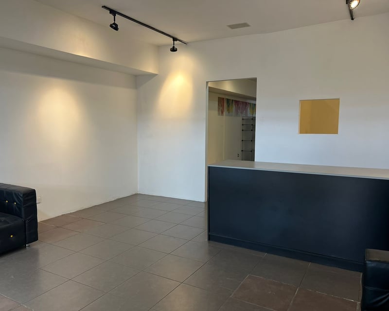 Alquilo local comercial en Pradera zona 10