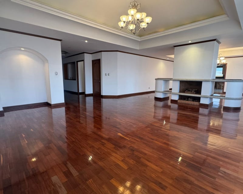 Penthouse en Venta y Renta cerca de La Estación zona 10
