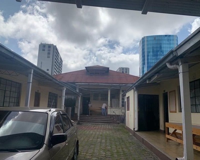 CASA EN VENTA ZONA 10