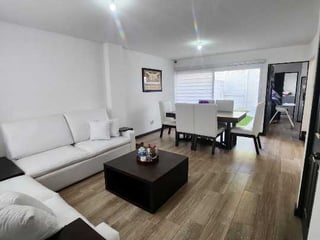 Vendo casa en Celajes de Navarra, San José Pinula - 2