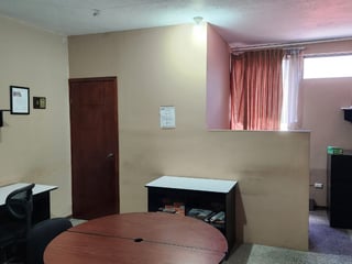 📍 OFICINA EN RENTA CON MOBILIARIO – 8 AMBIENTES | EDIFICIO ZONA 1 - 3