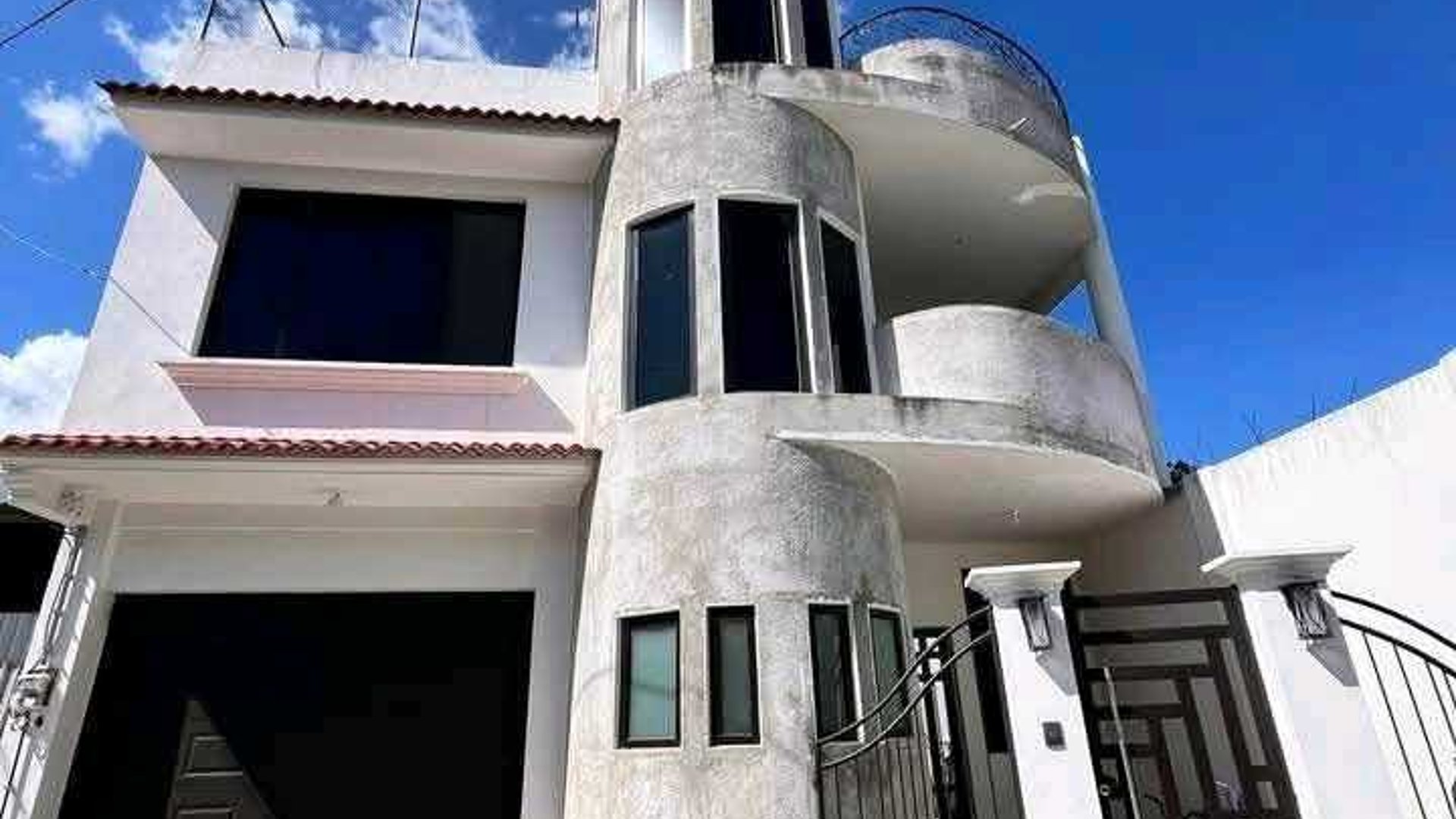 CASA EN VENTA EN CHIQUIMULA COLONIA LOMA LINDA ZONA 5