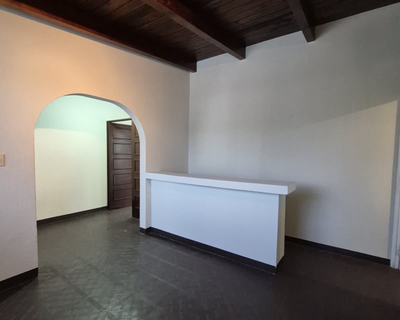 Casa en renta para oficinas zona 15 Vista Hermosa 1