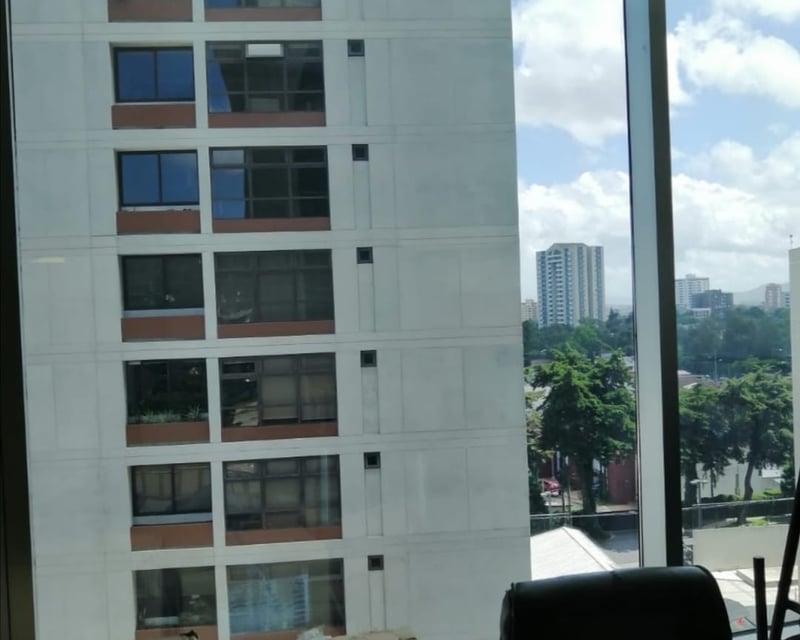 Venta de oficina en Zona pradera zona 10 Ref-4942