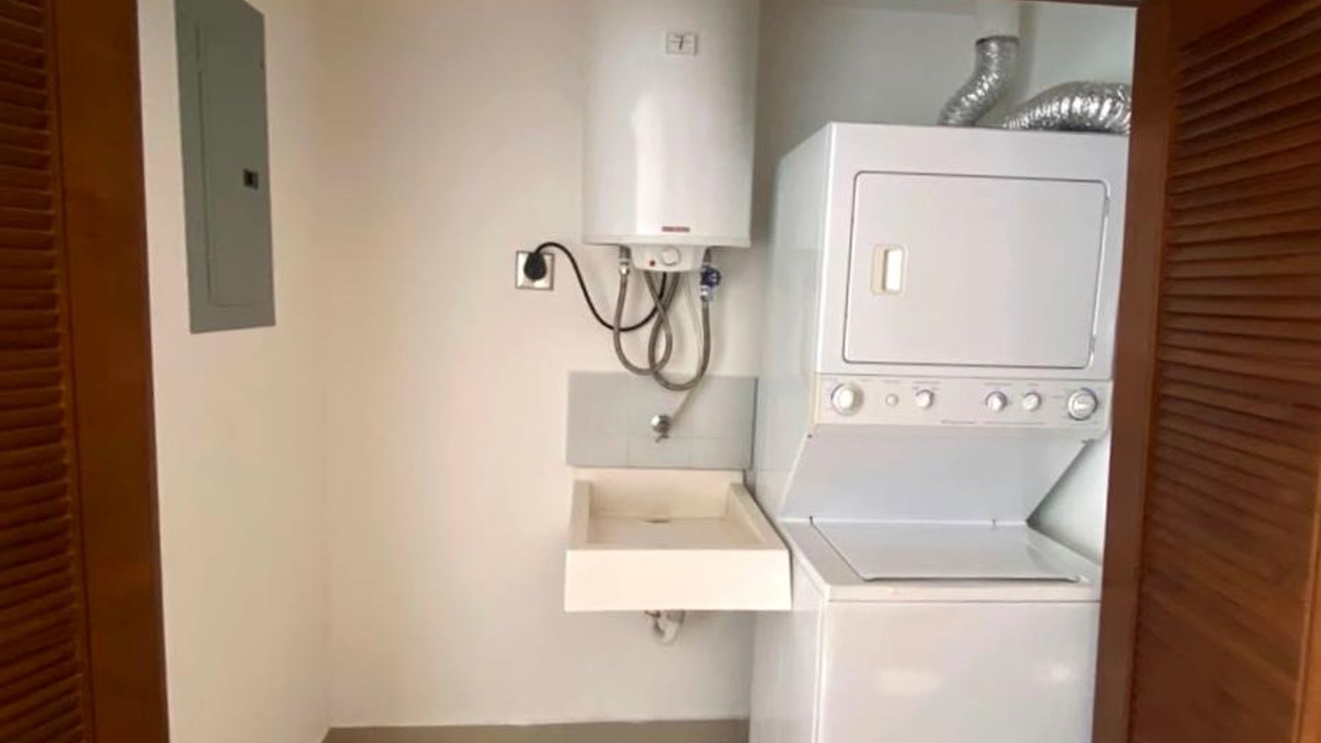 ???? APARTAMENTO EN RENTA – 2 HAB | RESERVA DIEZ | ZONA 10 - Miniatura 11