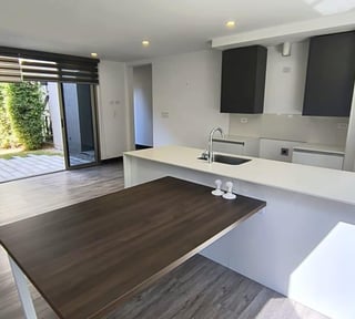 Apartamento con jardín en venta de 2 habitaciones en Z13 Ref-5563